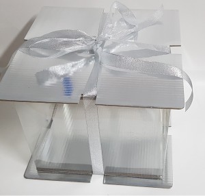 Pudełko na tort typu PREZENT srebrne 30x30x25 cm